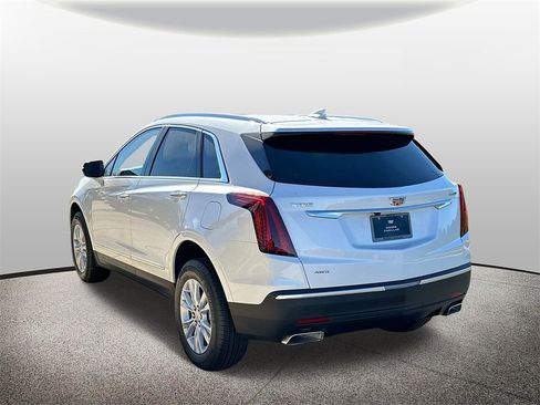 New 2025 Cadillac XT5 Luxury image 4