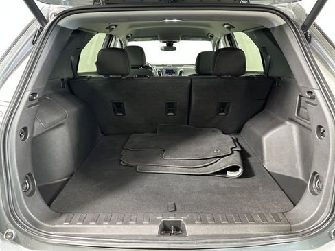 Used 2024 Chevrolet Equinox LT FWD image 26