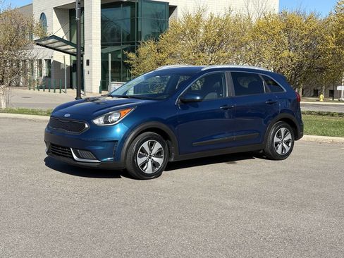Used 2018 Kia Niro LX image 1