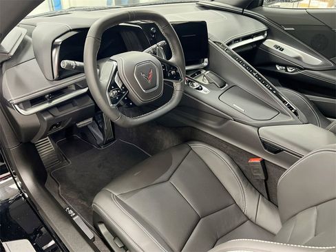 Used 2025 Chevrolet Corvette Stingray Coupe w/ 1LT image 10