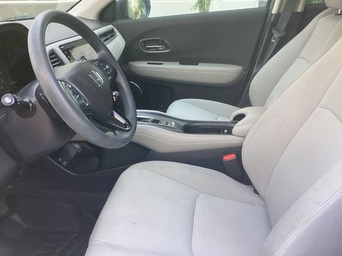 Used 2022 Honda HR-V EX image 4