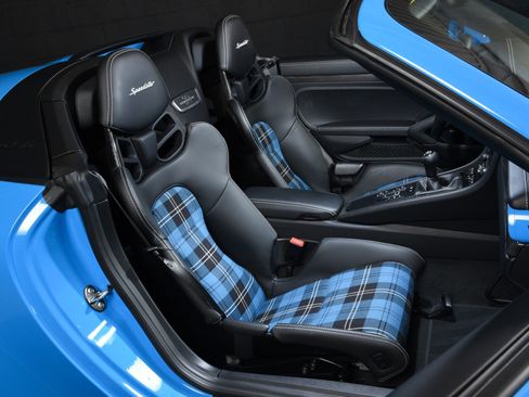 Used 2019 Porsche 911 Speedster RWD image 5