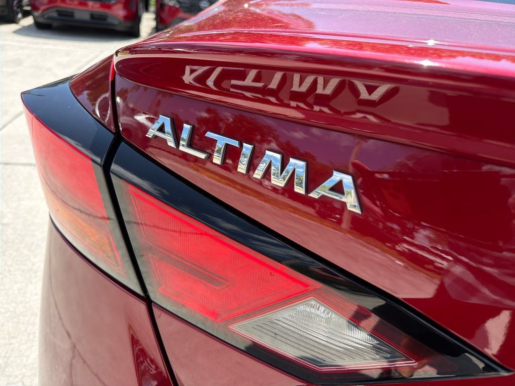 Used 2021 Nissan Altima 2.5 SV w/ SV Premium Package FWD image 10