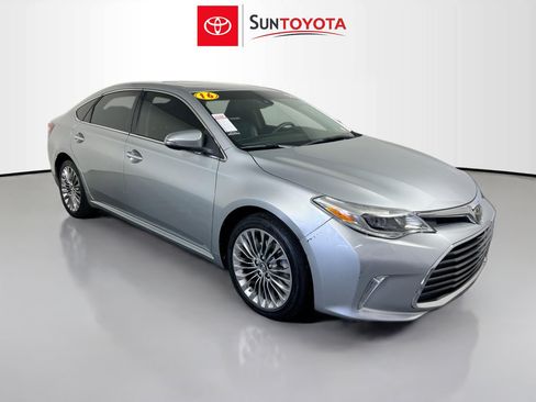 Used 2016 Toyota Avalon Limited w/ Toyota Safety Sense Package FWD image 1