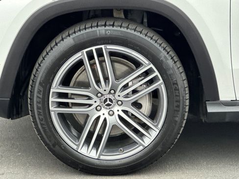 Certified 2024 Mercedes-Benz GLS 450 4MATIC image 27