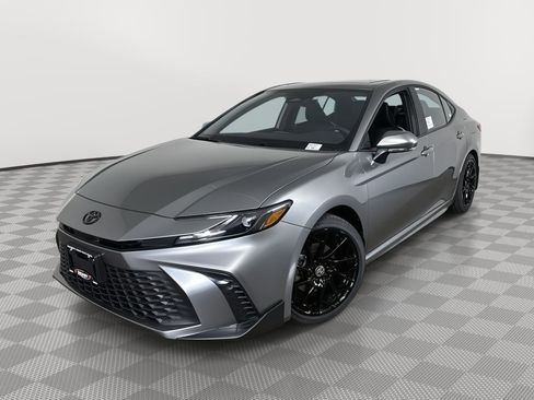 New 2026 Toyota Camry SE FWD image 1