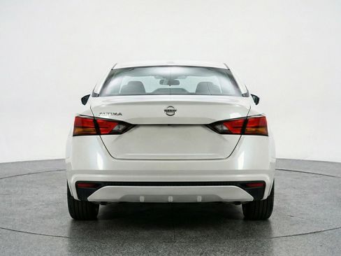 Used 2025 Nissan Altima 2.5 SV image 7