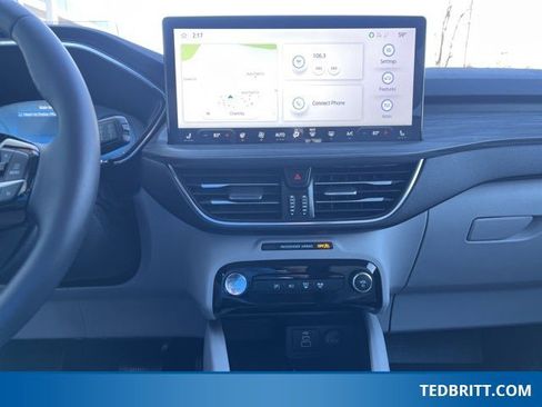 Certified 2024 Ford Escape Platinum w/ Premium Technology Package image 33