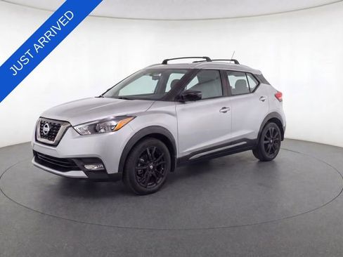 Used 2019 Nissan Kicks SR w/ SR Premium Package image 16