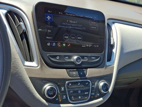 Used 2024 Chevrolet Malibu LT FWD image 28