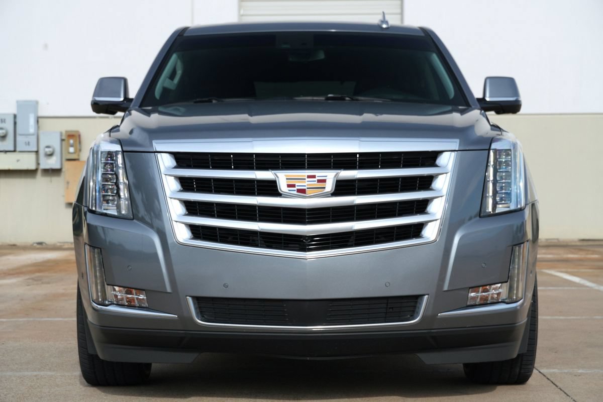 Used 2019 Cadillac Escalade Premium Luxury AWD/4WD image 16