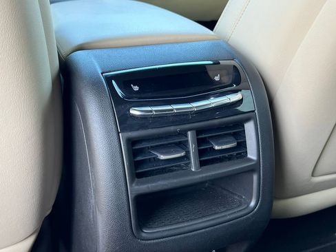 Used 2017 Cadillac XT5 Premium Luxury AWD/4WD image 37