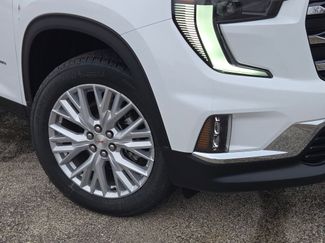 New 2026 GMC Acadia Elevation w/ Elevation Premium Package video 3