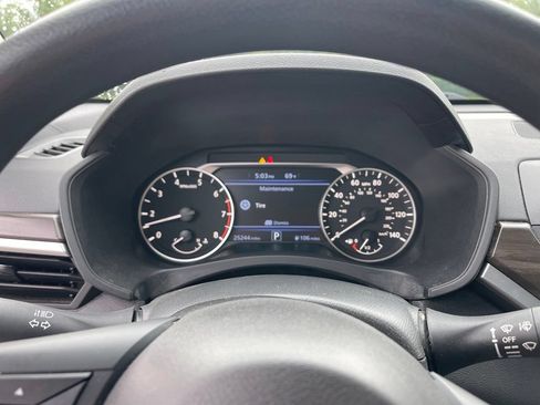 Used 2023 Nissan Altima 2.5 SV AWD/4WD image 9