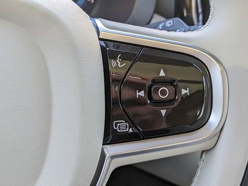 New 2025 Volvo XC60 B5 Plus w/ Protection Package Premier image 30