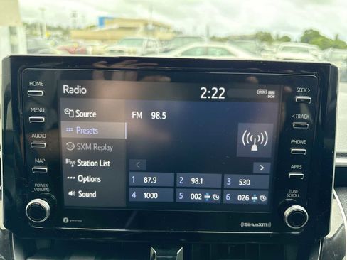 Used 2021 Toyota Corolla LE FWD image 17