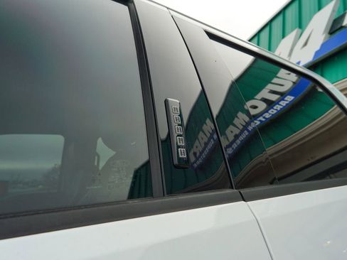 Used 2023 Ford F250 XLT w/ FX4 Off-Road Package image 10