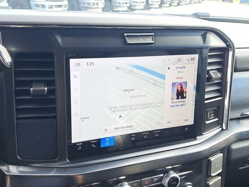 New 2026 Ford F250 Lariat w/ Black Appearance Package image 29