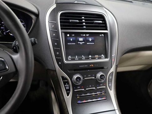 Used 2017 Lincoln MKX Reserve w/ Lincoln MKX Climate Package AWD/4WD image 30