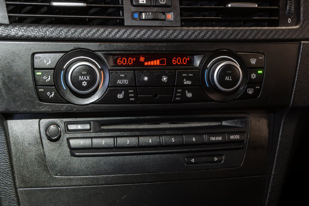 Used 2011 BMW M3 Convertible RWD image 21