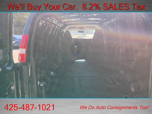Used 2018 Chevrolet Express 2500 w/ Driver Convenience Package RWD image 7