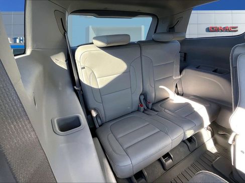 Used 2023 GMC Acadia SLT AWD/4WD image 26