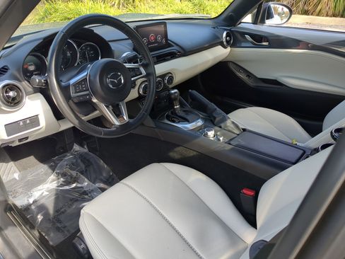 Used 2021 MAZDA MX-5 Miata RF Grand Touring image 17