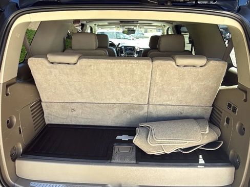 Used 2019 Chevrolet Tahoe LT w/ LT Signature Package AWD/4WD image 30