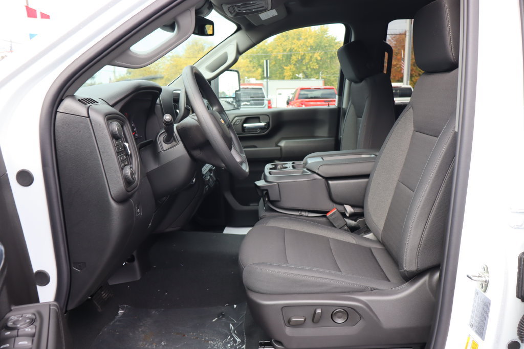 New 2026 Chevrolet Silverado 2500 Custom w/ Custom Value Package AWD/4WD image 5
