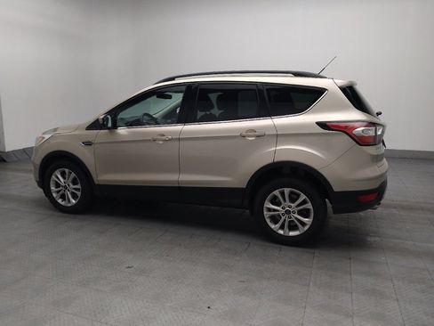 Used 2017 Ford Escape SE w/ Equipment Group 201A FWD image 3