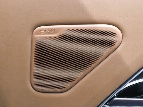 Used 2023 Land Rover Range Rover Long Wheelbase Autobiography image 21