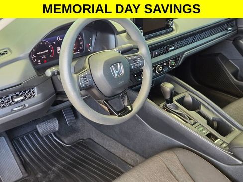 Used 2023 Honda Accord EX image 10