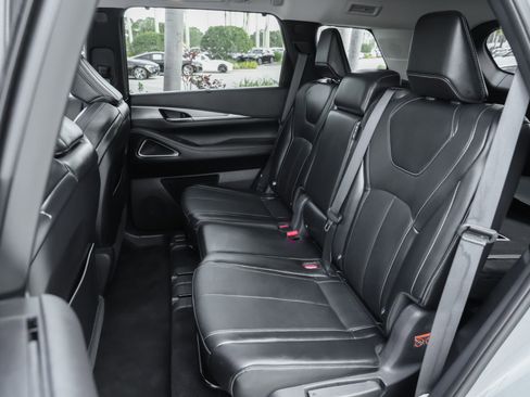 Certified 2026 INFINITI QX60 Luxe w/ Cargo Package FWD image 33