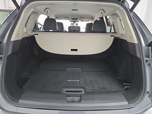 Certified 2024 Nissan Rogue SL image 12