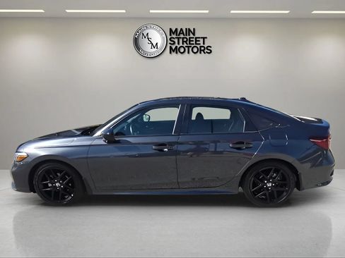 Used 2025 Honda Civic Sport image 2