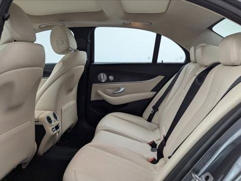 Used 2020 Mercedes-Benz E 350 Sedan image 17