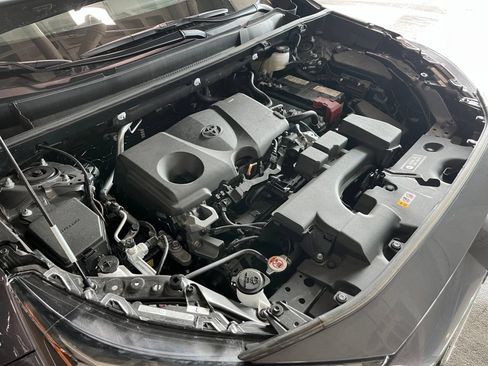 Used 2025 Toyota RAV4 XLE Premium w/ Weather Package AWD/4WD image 15