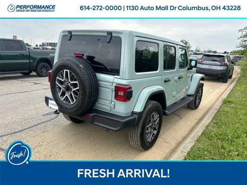 Used 2024 Jeep Wrangler Unlimited Sahara w/ Technology Group AWD/4WD image 4