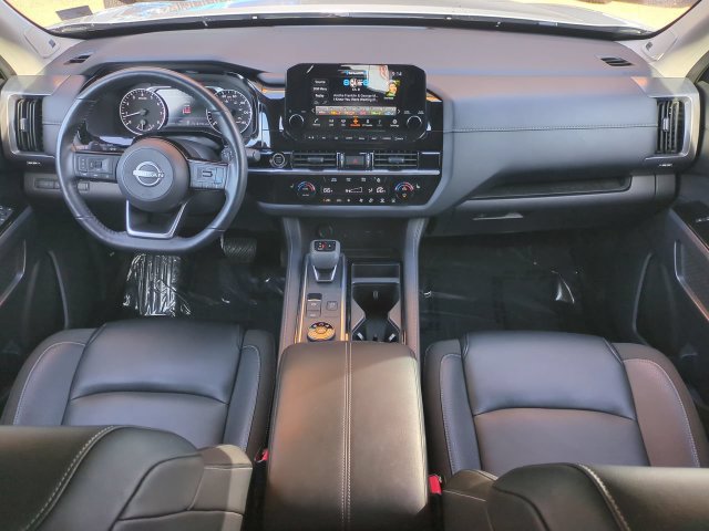 Used 2024 Nissan Pathfinder SL w/ SL Premium Package AWD/4WD image 15