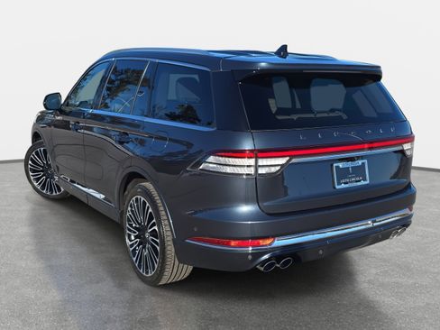 Certified 2023 Lincoln Aviator Black Label w/ Dynamic Handling Package image 7