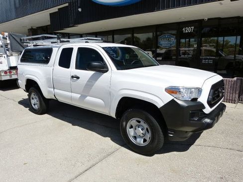 Used 2022 Toyota Tacoma SR image 6