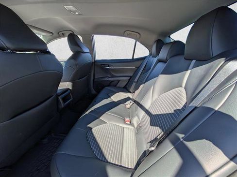 Used 2023 Toyota Camry SE image 18