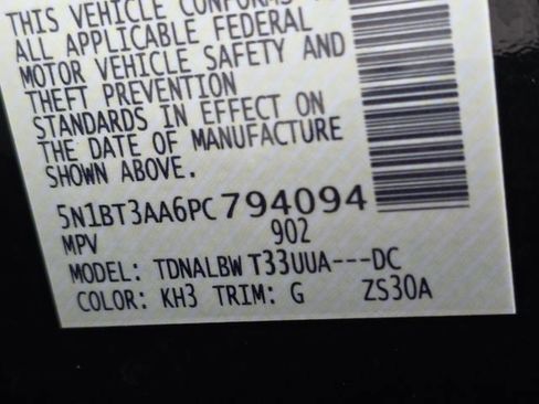 Used 2023 Nissan Rogue S image 46