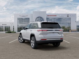 New 2026 Jeep Grand Cherokee Limited RWD video 3