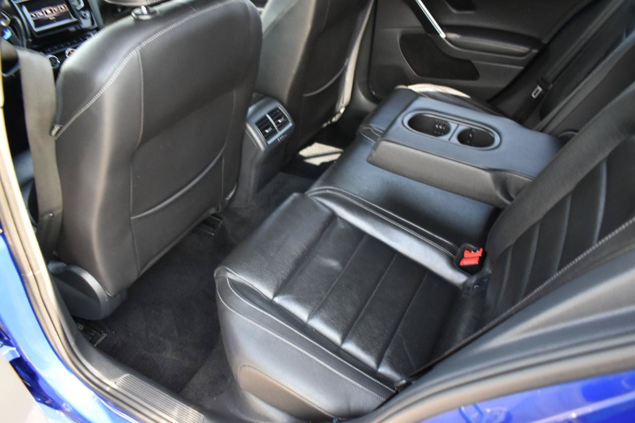 Used 2015 Volkswagen Golf R 4-Door AWD/4WD image 27