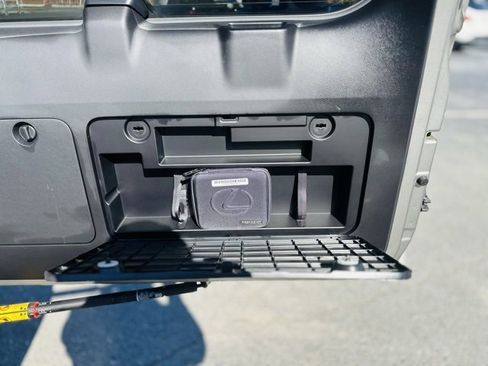 Used 2023 Lexus GX 460 Premium image 19