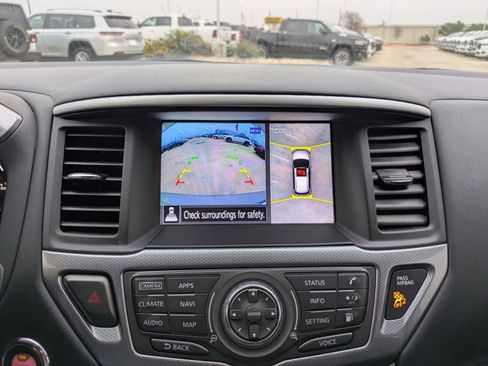 Used 2020 Nissan Pathfinder SL image 17