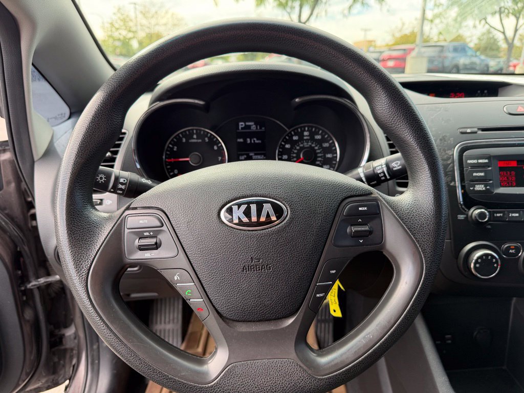 Used 2017 Kia Forte LX FWD image 17