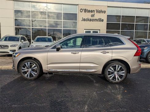 Certified 2023 Volvo XC60 B5 Ultimate w/ Protection Package Premier image 3