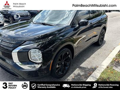 Used 2023 Mitsubishi Outlander SE